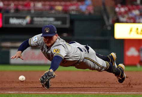 Cardinals drop final road series to Brewers, fall 3-0 in finale